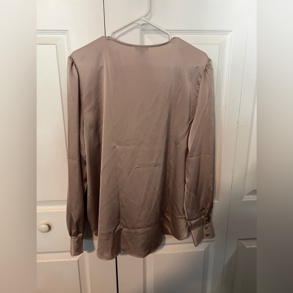 Ann Taylor Blouse - XL - Picture 2 of 2